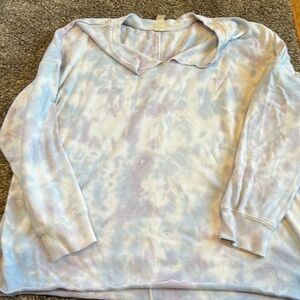 Green tea self v neck.  Large the dye